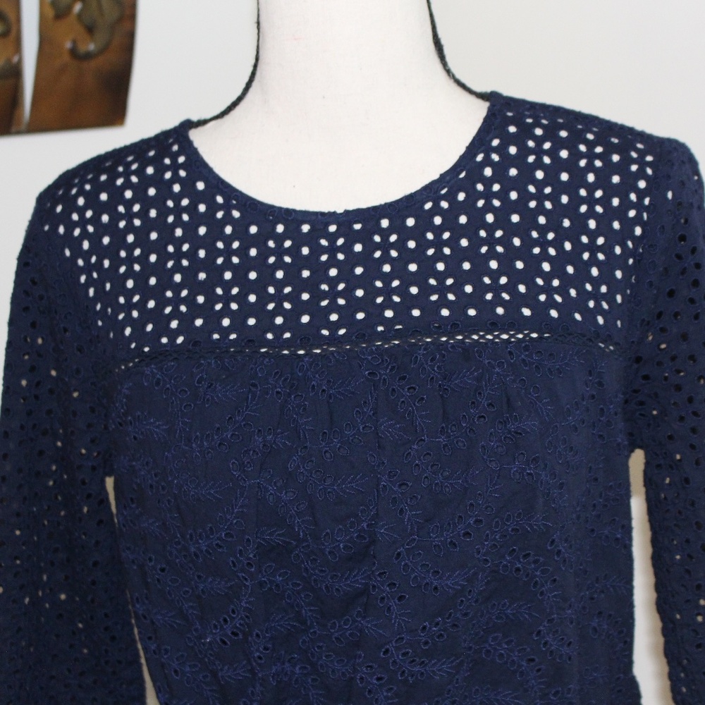 Gap, eyelet long sleeve tie belt dress.....